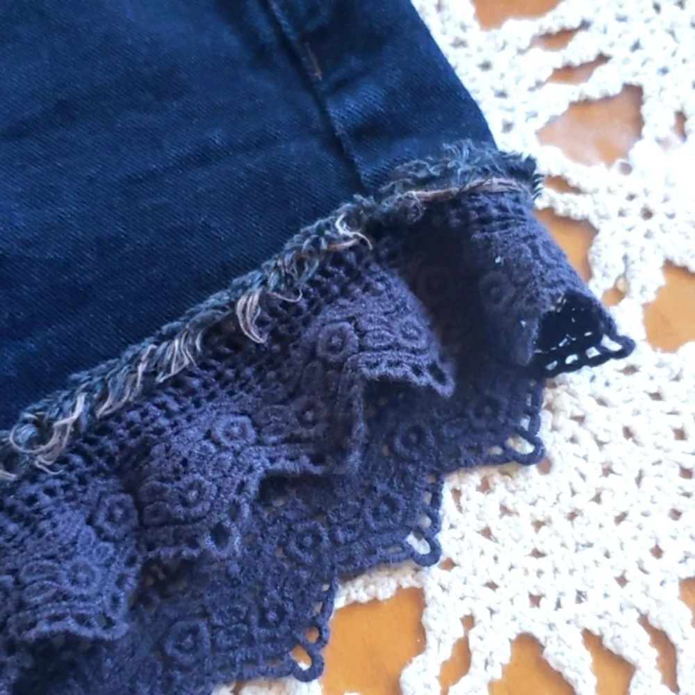 Free people navy blue women's denim shorts with lace size 24